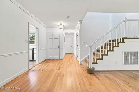 Entry Way - 114 Wimbledon Dr, Pinehurst, NC 28374 photo 3 of 5