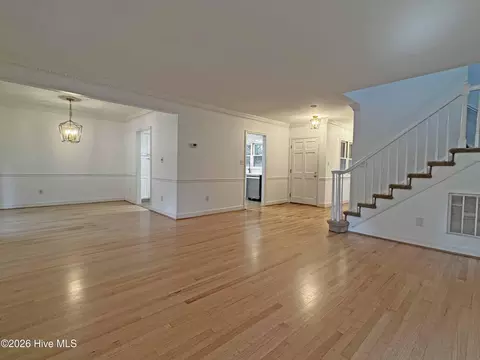 Living - 114 Wimbledon Dr, Pinehurst, NC 28374 photo 4 of 4