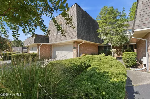 Exterior - 114 Wimbledon Dr, Pinehurst, NC 28374 photo 1 of 9