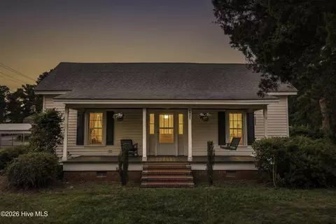 309 E Main St, Magnolia, NC 28453