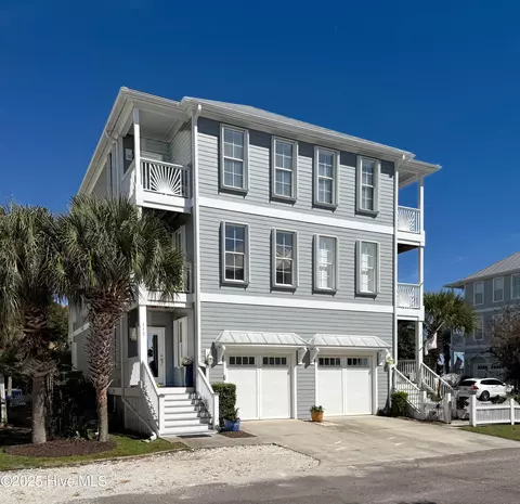 112 Green Turtle Ln, Carolina Beach, NC 28428
