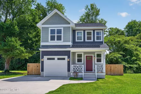 404 S Bodenheimer St, Burgaw, NC 28425