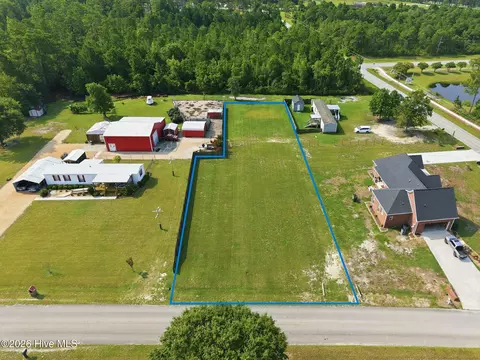 112 Willis Farm Rd, Newport, NC 28570