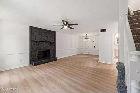 Living - 109 Maple Creek Dr, Martinez, GA 30907 photo 1 of 3