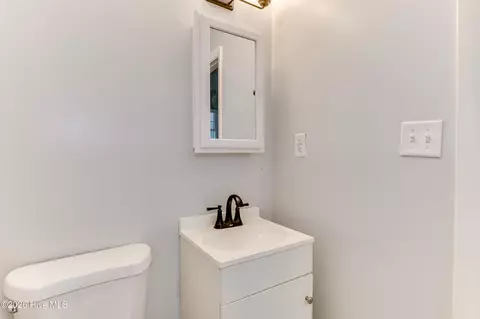 Bath - 2301 Hardwick Rd, Augusta, GA 30906 photo 2 of 3