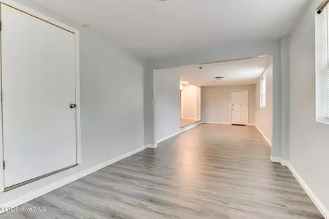 Living - 2301 Hardwick Rd, Augusta, GA 30906 photo 9 of 10