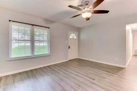 Living - 2301 Hardwick Rd, Augusta, GA 30906 photo 2 of 10