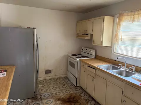 Kitchen - 2834 Cornelia Rd, Augusta, GA 30906 photo 1 of 1