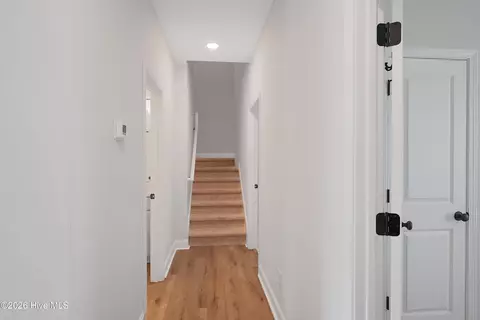 Entry Way - 544 Poppleton Dr, Hampstead, NC 28443 photo 4 of 5