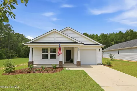800 Conductor Ct, Vass, NC 28394