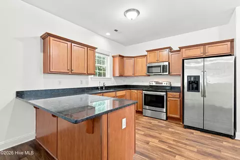 Kitchen - 116 Mccabe Ct, Havelock, NC 28532 photo 2 of 2