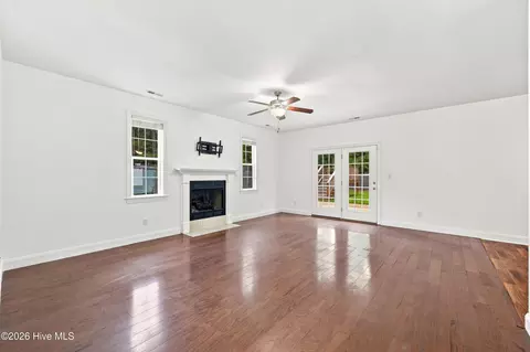 Living - 116 Mccabe Ct, Havelock, NC 28532 photo 1 of 4