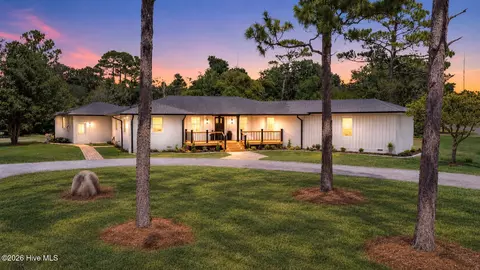 701 Pine Valley Dr, Wilmington, NC 28412