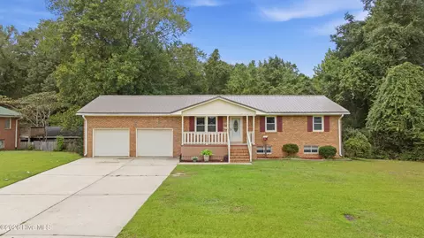 237 Hollywood Blvd, Havelock, NC 28532