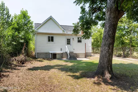 Exterior - 1510 Chestnut St, Augusta, GA 30901 photo 7 of 8