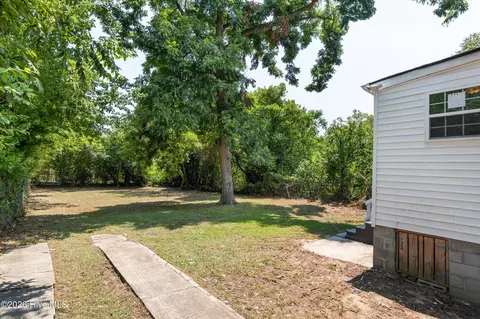 Exterior - 1510 Chestnut St, Augusta, GA 30901 photo 4 of 8