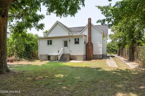 Exterior - 1510 Chestnut St, Augusta, GA 30901 photo 6 of 8