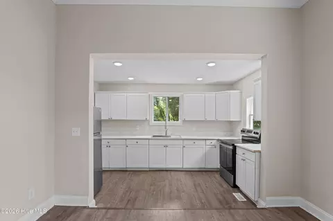 Kitchen - 1510 Chestnut St, Augusta, GA 30901 photo 2 of 7