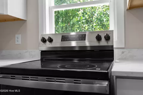 Kitchen - 1510 Chestnut St, Augusta, GA 30901 photo 7 of 7