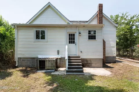 Exterior - 1510 Chestnut St, Augusta, GA 30901 photo 5 of 8