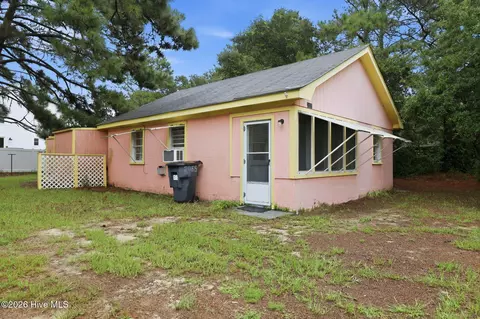 Exterior - 2035 Smithfield St, Kill Devil Hills, NC 27948 photo 8 of 8