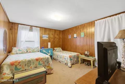 Bedroom - 1488 Colington Rd, Kill Devil Hills, NC 27948 photo 2 of 3