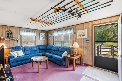Living - 1488 Colington Rd, Kill Devil Hills, NC 27948 photo 1 of 3