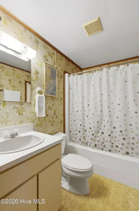 Bath - 1488 Colington Rd, Kill Devil Hills, NC 27948 photo 1 of 1