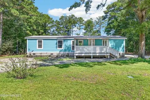 116 Sherry St, Sneads Ferry, NC 28460