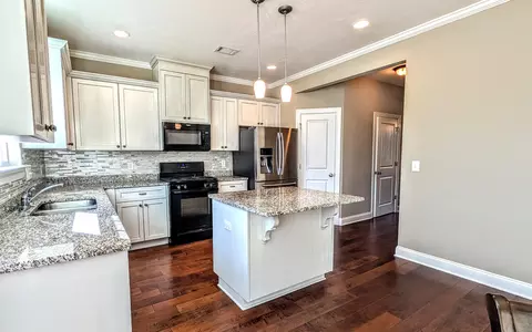 Kitchen - 563 Bunchgrass St, Evans, GA 30809 photo 5 of 5