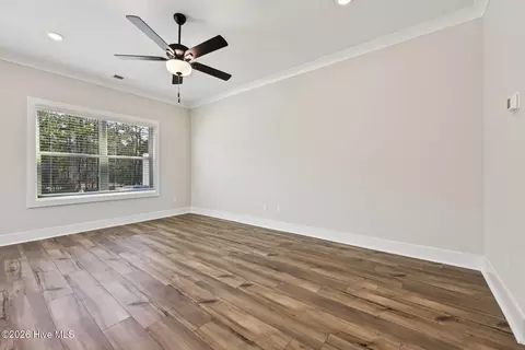 Living - 101 Commons View Dr, Hampstead, NC 28443 photo 3 of 3
