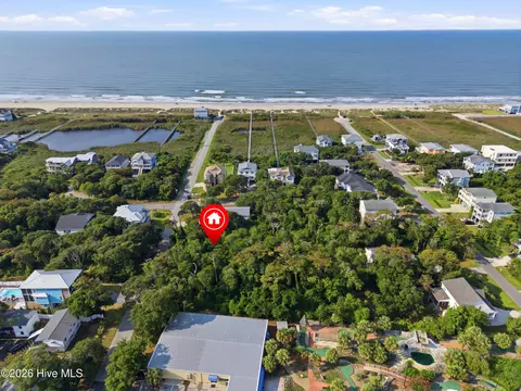 107 SE 64th St, Oak Island, NC 28465