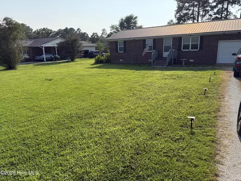 Exterior - 122 Turtle Shell Rd, Richlands, NC 28574 photo 1 of 5