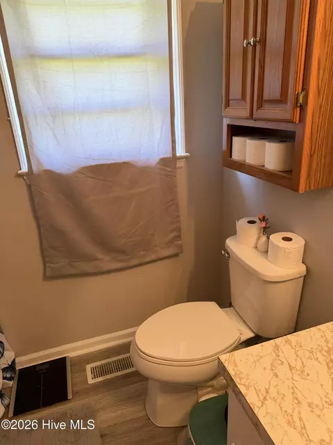 Bath - 122 Turtle Shell Rd, Richlands, NC 28574 photo 2 of 2