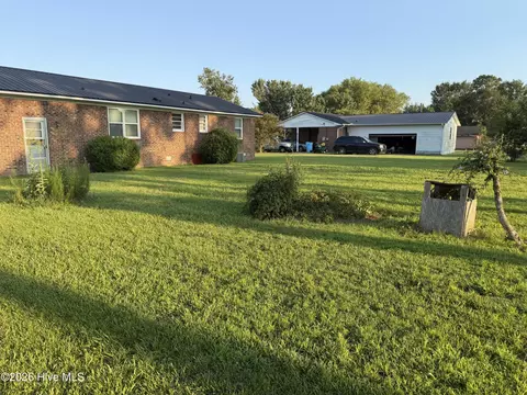 Exterior - 122 Turtle Shell Rd, Richlands, NC 28574 photo 3 of 5