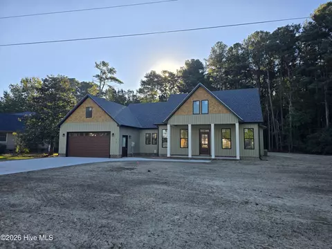 203 Gaston Dr, Elizabeth City, NC 27909