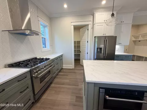 Kitchen - 16 Overpeck Ln, Pinehurst, NC 28374 photo 4 of 5