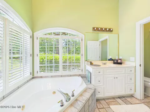 Bath - 48 Royal County Down, Pinehurst, NC 28374 photo 3 of 7