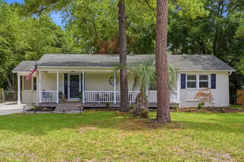 714 Mohican Trl, Wilmington, NC 28409