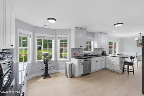 Kitchen - 314 Trappers Rd, Hubert, NC 28539 photo 4 of 7