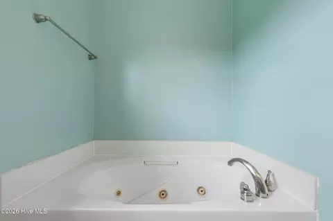 Bath - 314 Trappers Rd, Hubert, NC 28539 photo 4 of 5