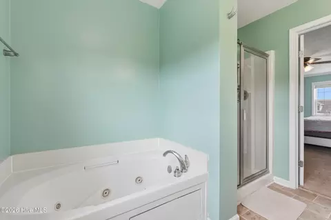 Bath - 314 Trappers Rd, Hubert, NC 28539 photo 3 of 5