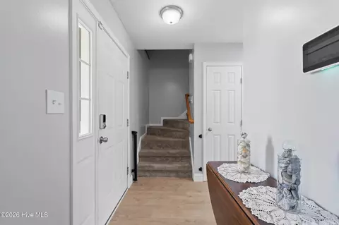 Entry Way - 314 Trappers Rd, Hubert, NC 28539 photo 1 of 5