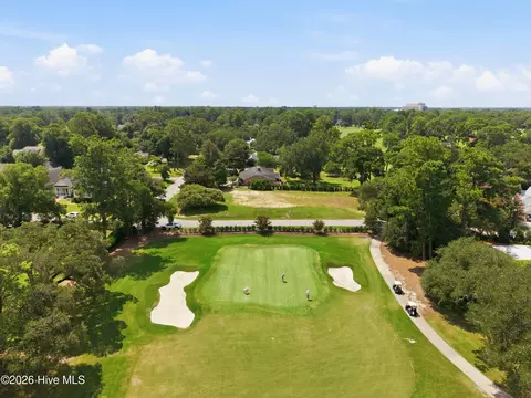 1702 Fairway Dr, Wilmington, NC 28403