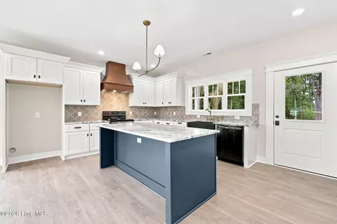 Kitchen - 96 Sawmill Landing Rd, Bath, NC 27808 photo 2 of 6