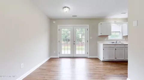 Dining - 144 Parnell Rd, Hubert, NC 28539 photo 1 of 1