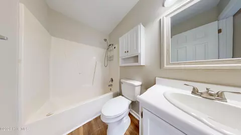 Bath - 144 Parnell Rd, Hubert, NC 28539 photo 1 of 1