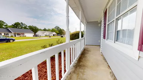 Exterior - 144 Parnell Rd, Hubert, NC 28539 photo 1 of 2