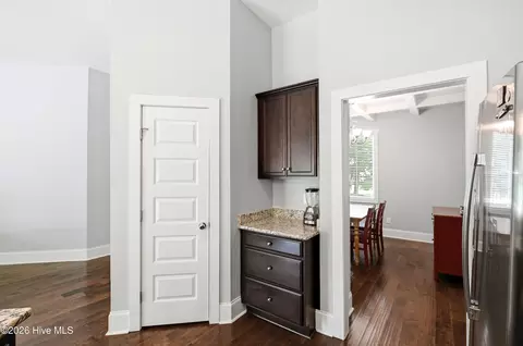 Entry Way - 100 Hickory Cir, Hampstead, NC 28443 photo 2 of 2