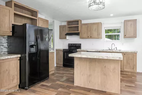 Kitchen - 1040 River Fork Rd, Waterloo, SC 29384 photo 2 of 4